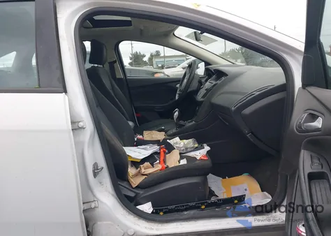 2015 Ford Focus Se z USA, uszkodzony, nr VIN 1FADP3F29FL243889